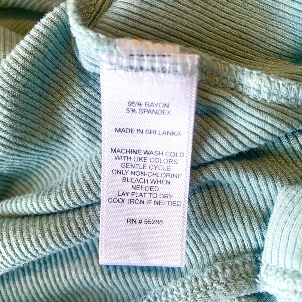 Express seafoam green ruffle bodysuit - Picture 6 of 7